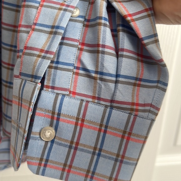 button down - Picture 3 of 4